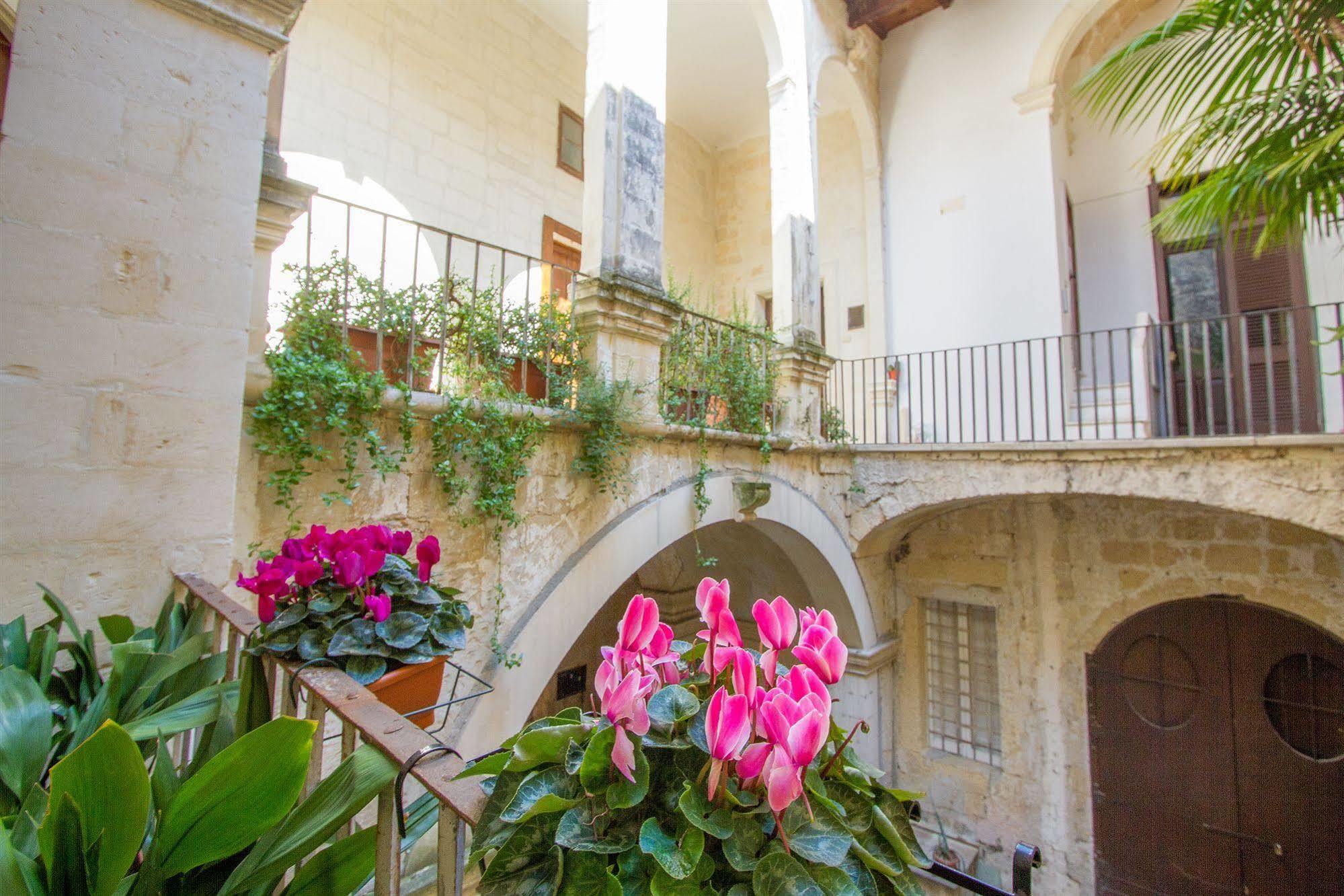 B&B Casa Li Santi Лечче Екстер'єр фото